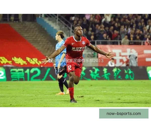 佩利斯特里正式转会加盟帕纳辛奈科斯开启新赛季征程